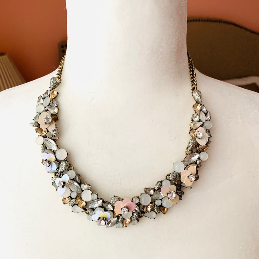 Daisy statement necklace